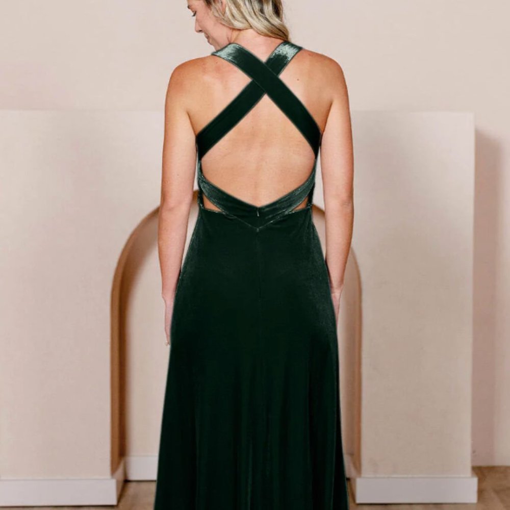 Aria™ - Green Velvet Maxi Dress with Mesh Sleeves and High Slit
